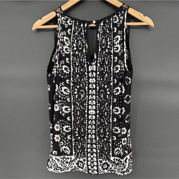 Lucky Brand Women's Floral Embroidered Sleeveless Blouse S Black White Bohemian - Picture 2 of 11